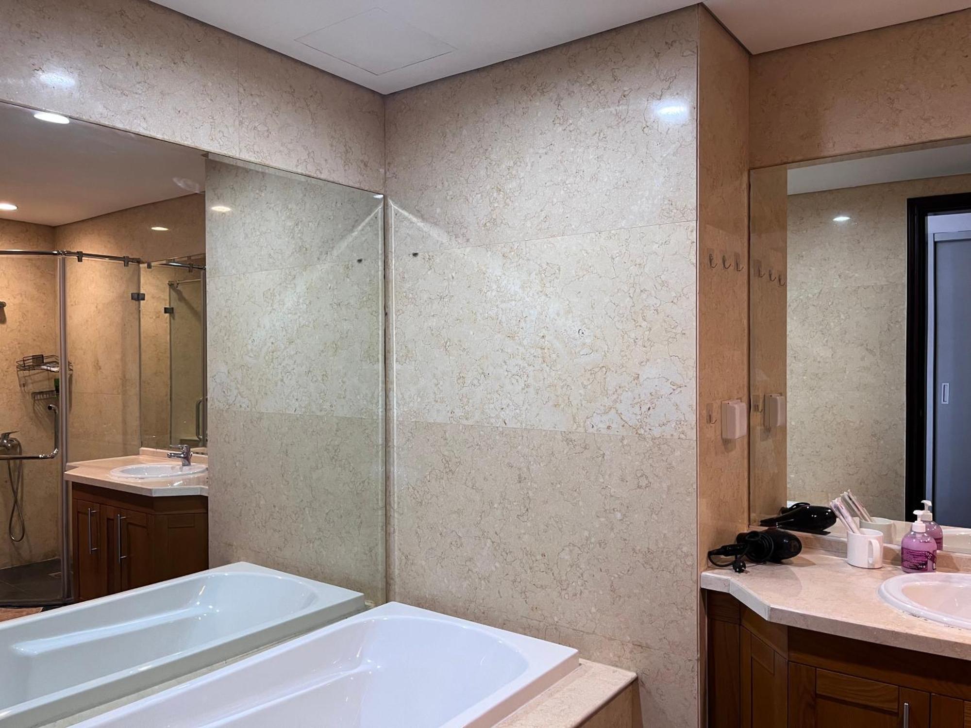 Vinhomes Royal Luxury 2 Br Appartement *