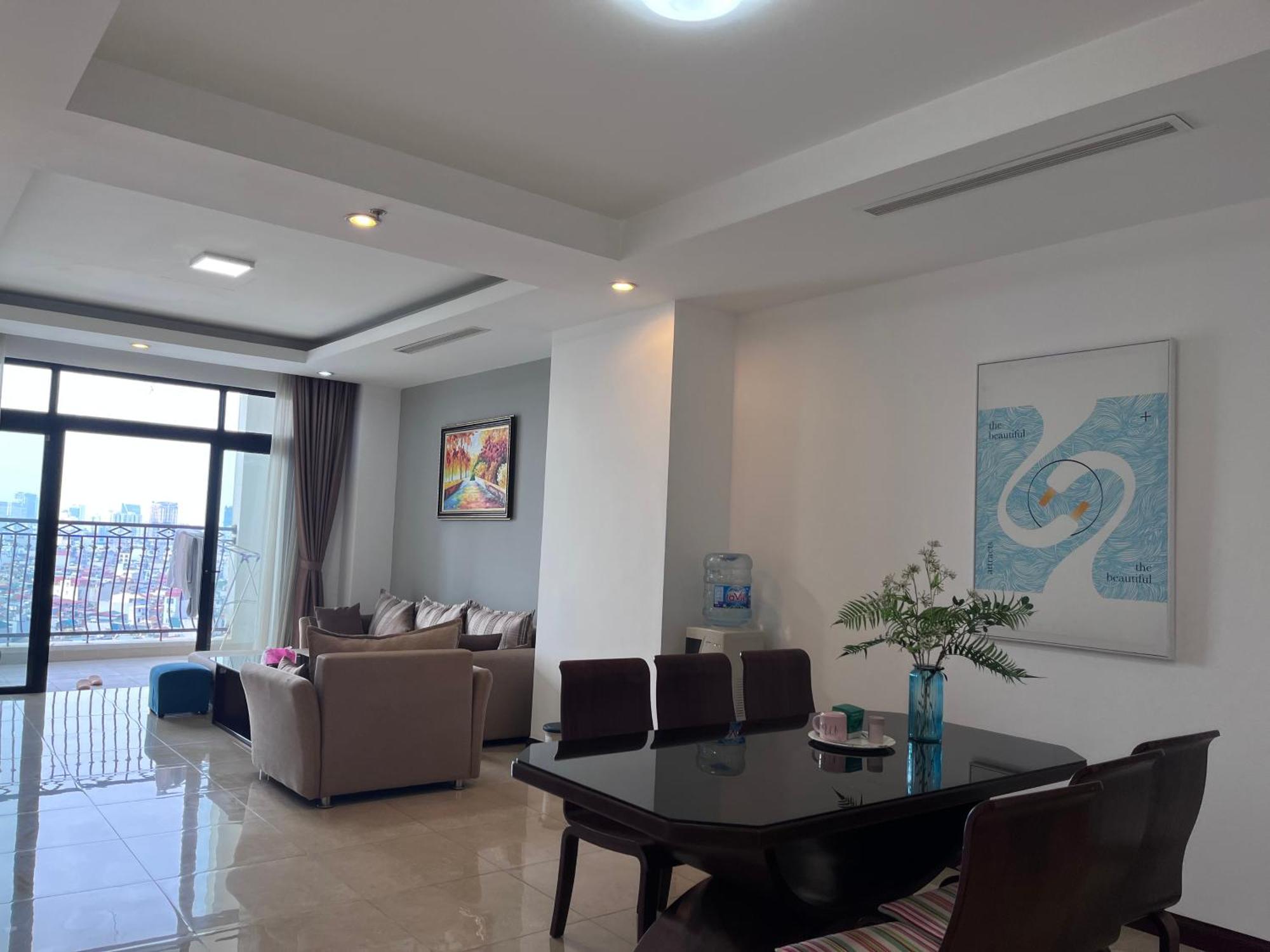 Vinhomes Royal Luxury 2 Br Appartement